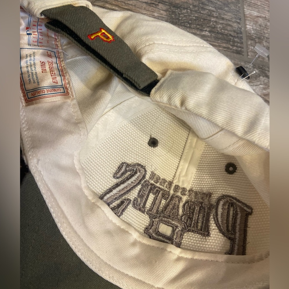 Pittsburg Pirates ball cap - Picture 3 of 3